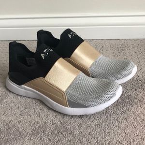 APL techloom bliss running shoe size 7